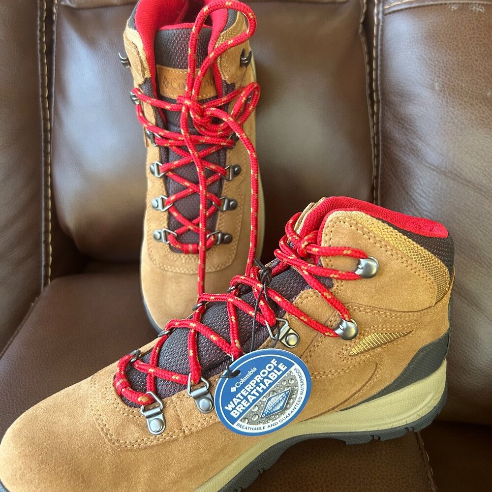 Colombia Hiking Boots new in box